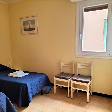 Mae'S Apartment Monterosso al Mare Luaran gambar