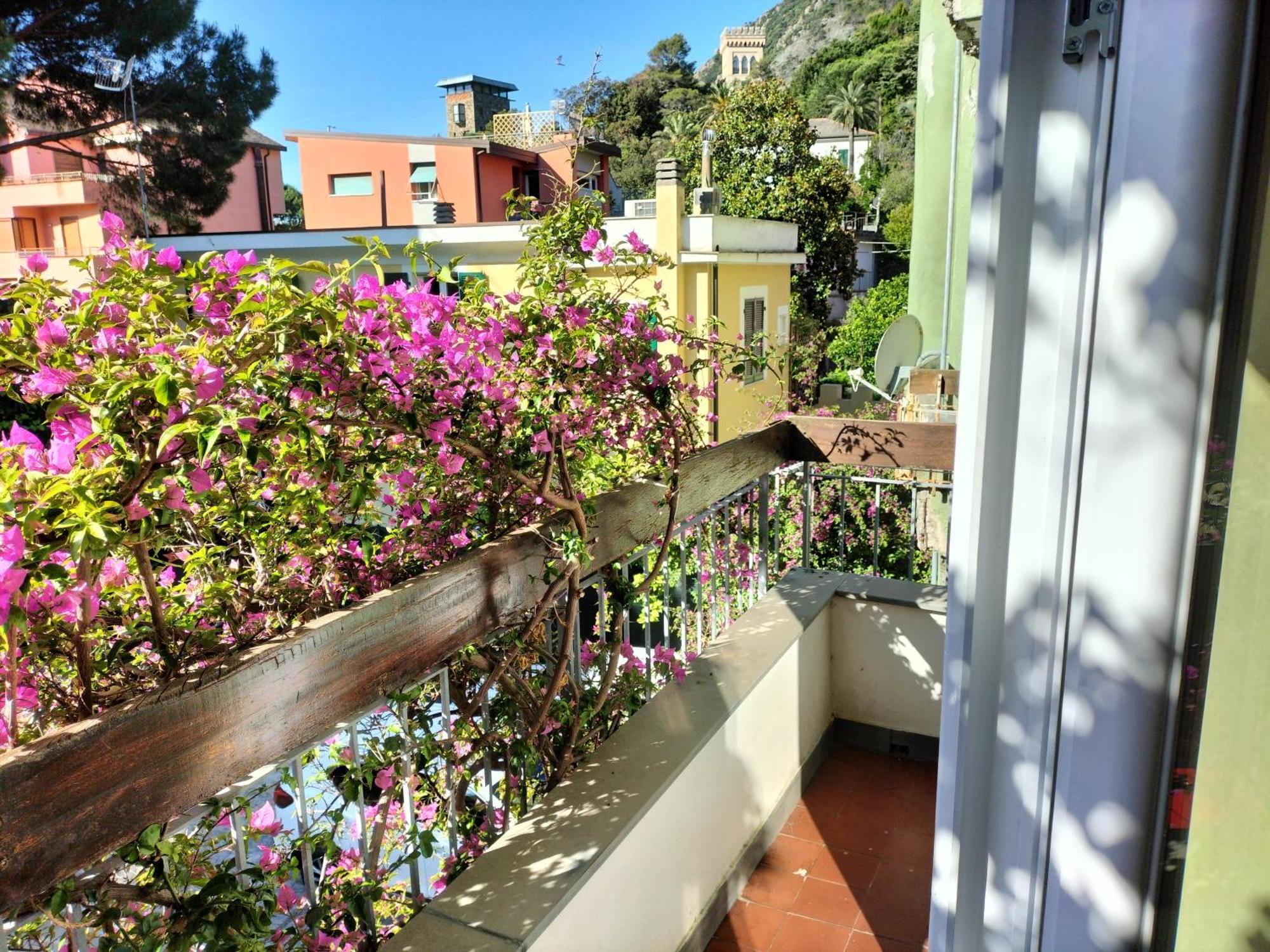 Mae'S Apartment Monterosso al Mare Luaran gambar